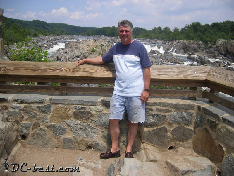 Джон у водопада Great Potomac Falls
