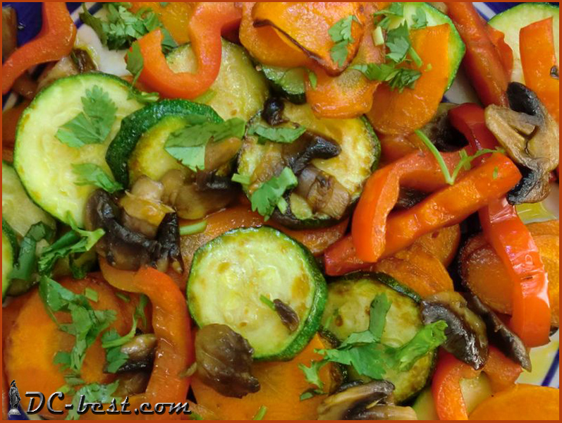 Carrot, zucchini and red bell pepper medley