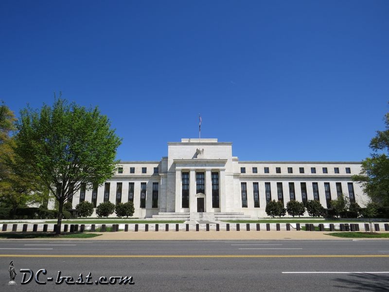 Здание Федерального Резерва в Вашингтоне